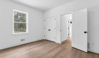 395 SOUTHERN Blvd, Bayville, NJ 08721