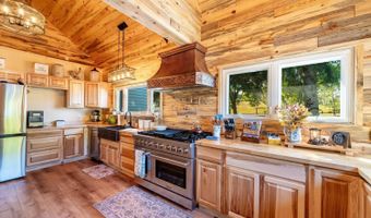 48 Wagon Box Rd, Story, WY 82842