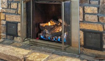 15 Tarifa Ln, Hot Springs Village, AR 71909