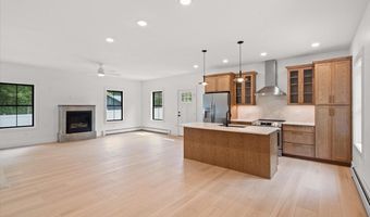 41 Champ Ln, Bolton, VT 05676