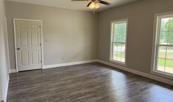 1002 Robins Ln, Blue Springs, MS 38828