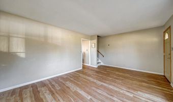 445 S Yale Ave, Addison, IL 60101