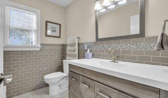 700 Halliard Ave, Beachwood, NJ 08722