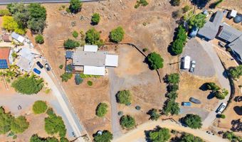 636 N Glen Oaks Dr, Alpine, CA 91901