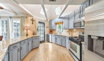 5485 Brookstone Dr NW, Acworth, GA 30101