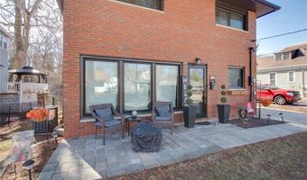 1011 Danforth St, Alton, IL 62002