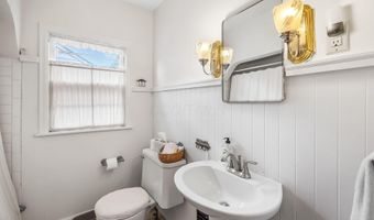 156 E Weisheimer Rd, Columbus, OH 43214
