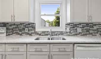 745 Adaway Ave SE, Ada, MI 49301