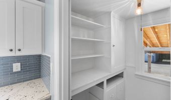 11007 SE MCCREARY Ln, Boring, OR 97009