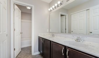 8894 Benjamin Ln, Avon, IN 46123