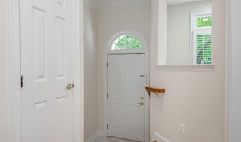 9 FRANKLIN St, Alexandria, VA 22314
