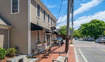 50 0 Indian Trl, Barnstable, MA 02630