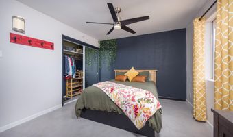 370 E Silverwood Ln, Benson, AZ 85602