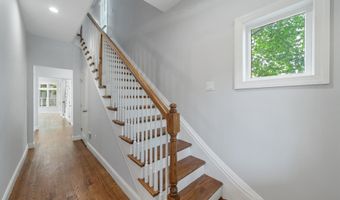 829 AVENUE C, Bayonne, NJ 07002