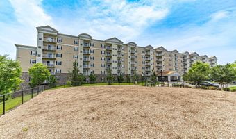 6301 EDSALL Rd 122, Alexandria, VA 22312