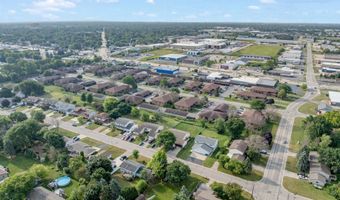 2130 W JONATHON Dr, Appleton, WI 54914
