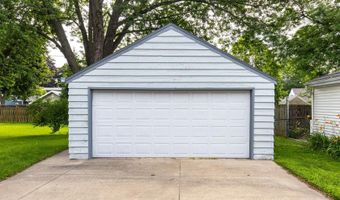 2114 N RICHMOND St, Appleton, WI 54911
