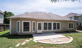 214 Hillside Dr, Baldwin City, KS 66006