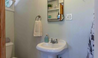 30 S Shore Dr, Barnstead, NH 03225