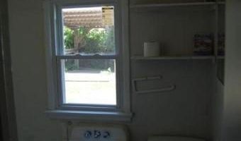 2 SPRUCE Ln, Annapolis, MD 21401