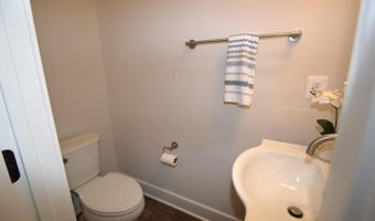 22790 TAWNY PINE Sq, Ashburn, VA 20148