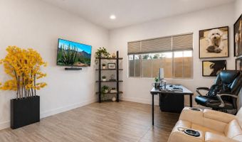 2080 E AQUARIUS Pl, Chandler, AZ 85249