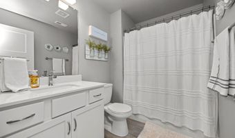 2226 Chan Dr, Adel, IA 50003