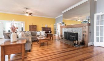 4974 Interlachen Dr NE, Alexandria, MN 56308