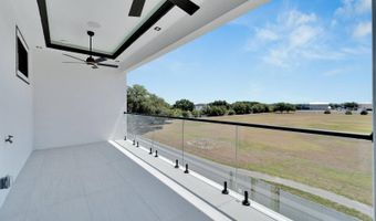 517 Treviso Dr, Apollo Beach, FL 33572