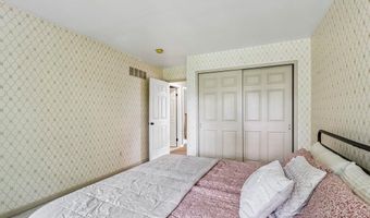 1044 GLENDEVON Dr, Ambler, PA 19002