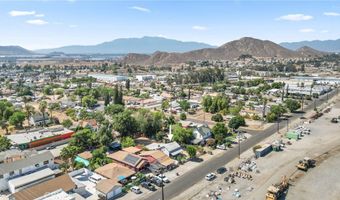245 Commercial Ave, Riverside, CA 92507