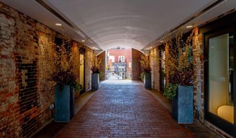 1315 N ODE St 704, Arlington, VA 22209