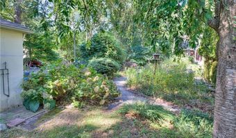 47 Wake Robin Trl, Narragansett, RI 02874