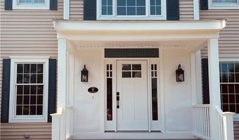 9 Elizabeth Dr, Lincoln, RI 02865