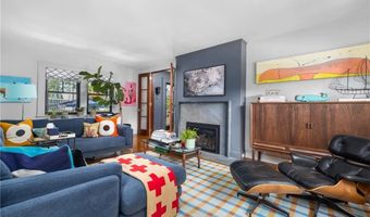 41 Hunter Ave, Newport, RI 02840