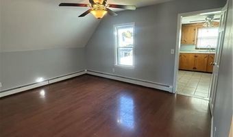 16 King St, North Providence, RI 02911