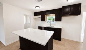 2421 Regency Dr, Biloxi, MS 39532