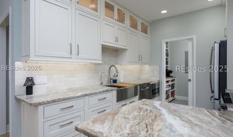 15 Indigo Run Dr 41, Hilton Head Island, SC 29926