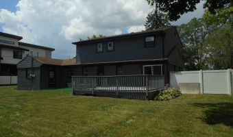 4 N327 7th Ave, Addison, IL 60101