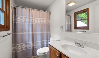 210 Rice St, Athol, MA 01331