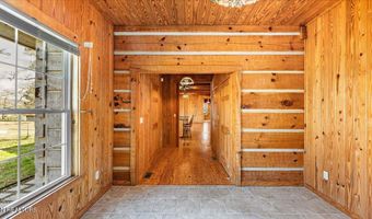 1793 Cherokee Dr, Bean Station, TN 37708