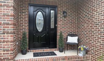 1209 Waterford Green Dr, Apex, NC 27502