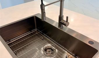 1348 13th St, Alamo, TX 78516