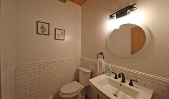 707 Benton Hill Rd, Becket, MA 01223