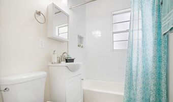 83 LEWIS St, Atlantic Beach, FL 32233