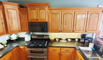 201 LAKE CHARLES Dr, Alpine, AL 35014
