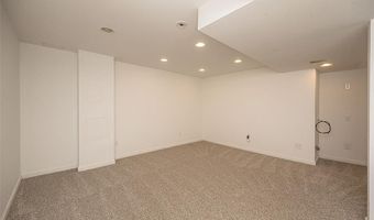 7614 General Meade Ln, Affton, MO 63123