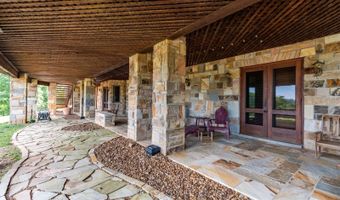 300 Eagle Point Dr, Albany, KY 42602