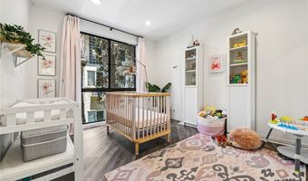 12000 Goshen Ave 203, Los Angeles, CA 90049