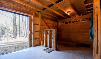 165 Lenihan Ln, East Greenwich, RI 02818